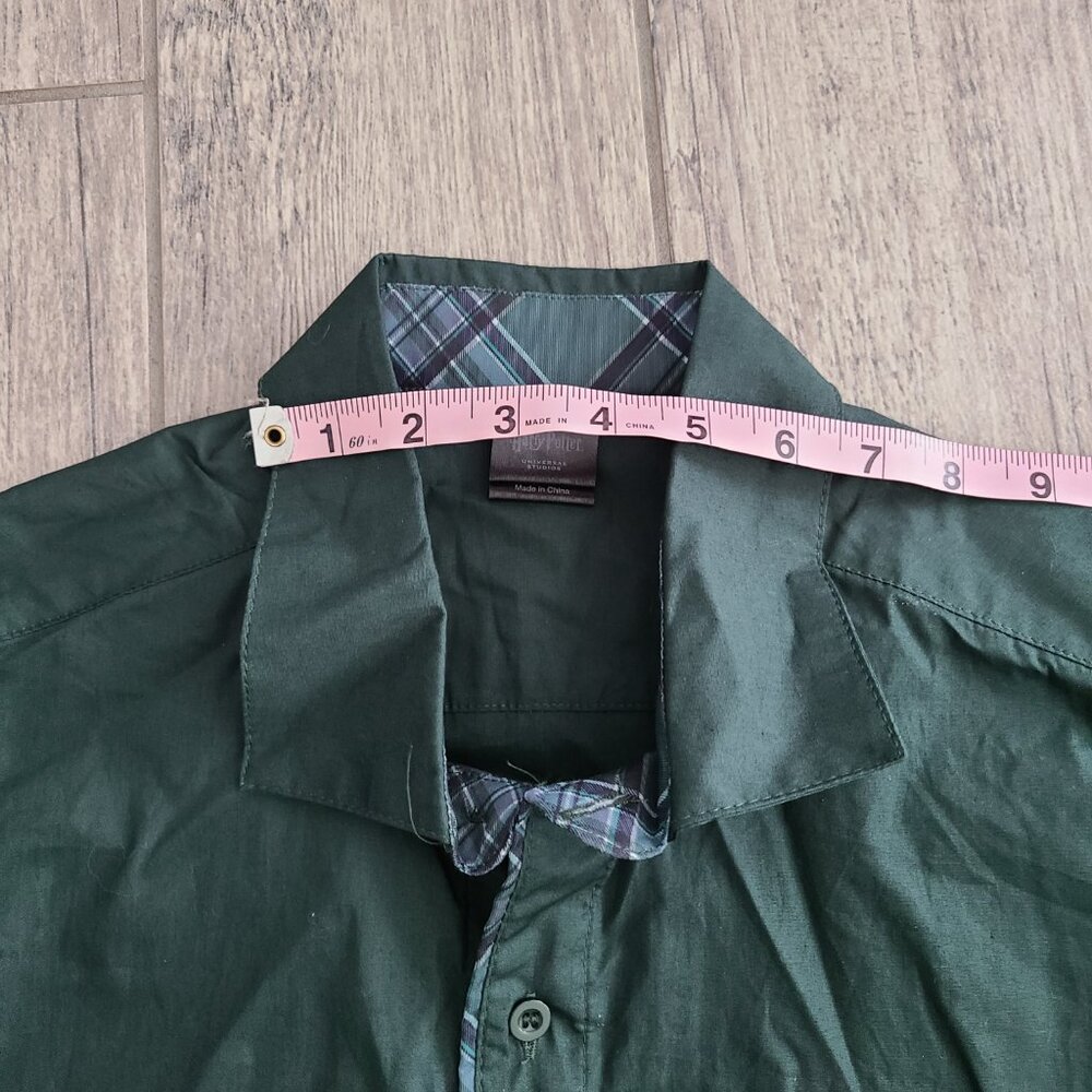 Harry Potter Hufflepuff Universal Studios Men’s Button-Up Shirt green Size M NEW - Picture 10 of 11